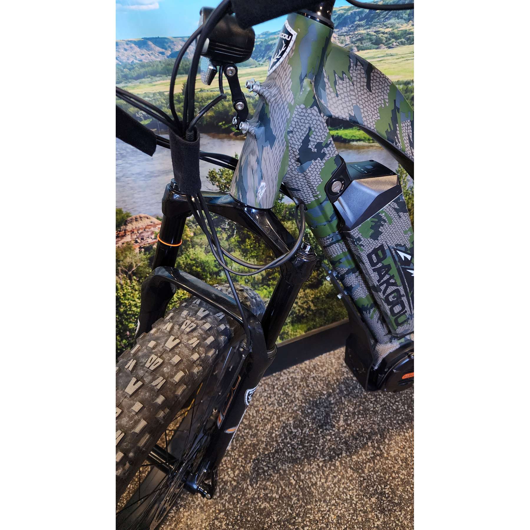 Mule Jager 25AH Kuiu Verde 2.0 Showroom Special