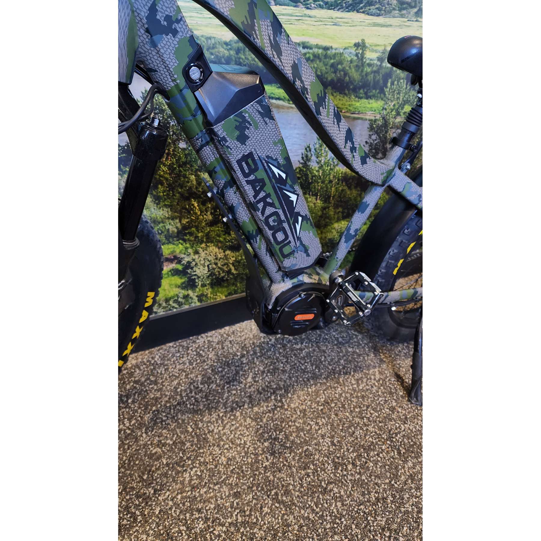 Mule Jager 25AH Kuiu Verde 2.0 Showroom Special