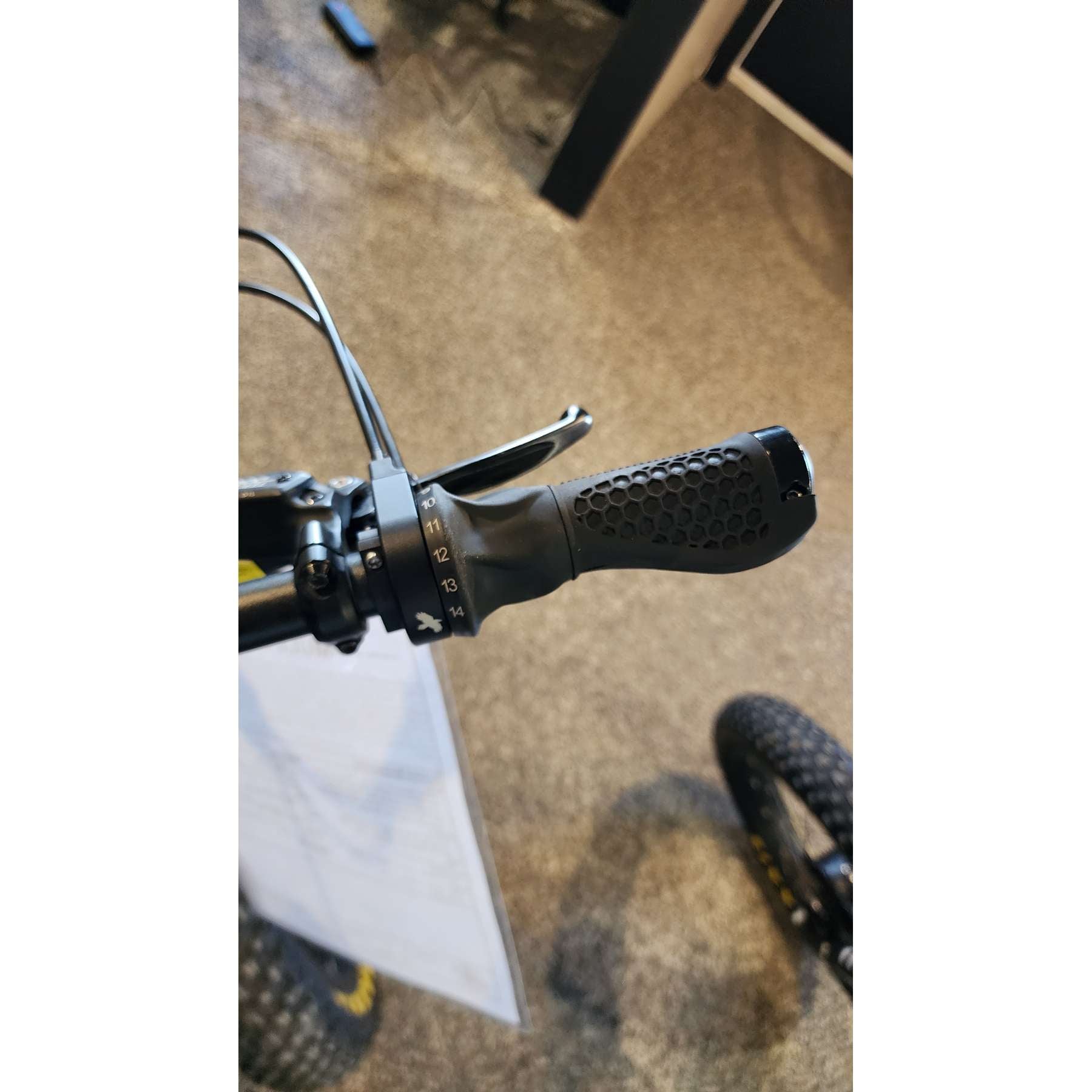 Mule Jager 25AH Kuiu Verde 2.0 Showroom Special