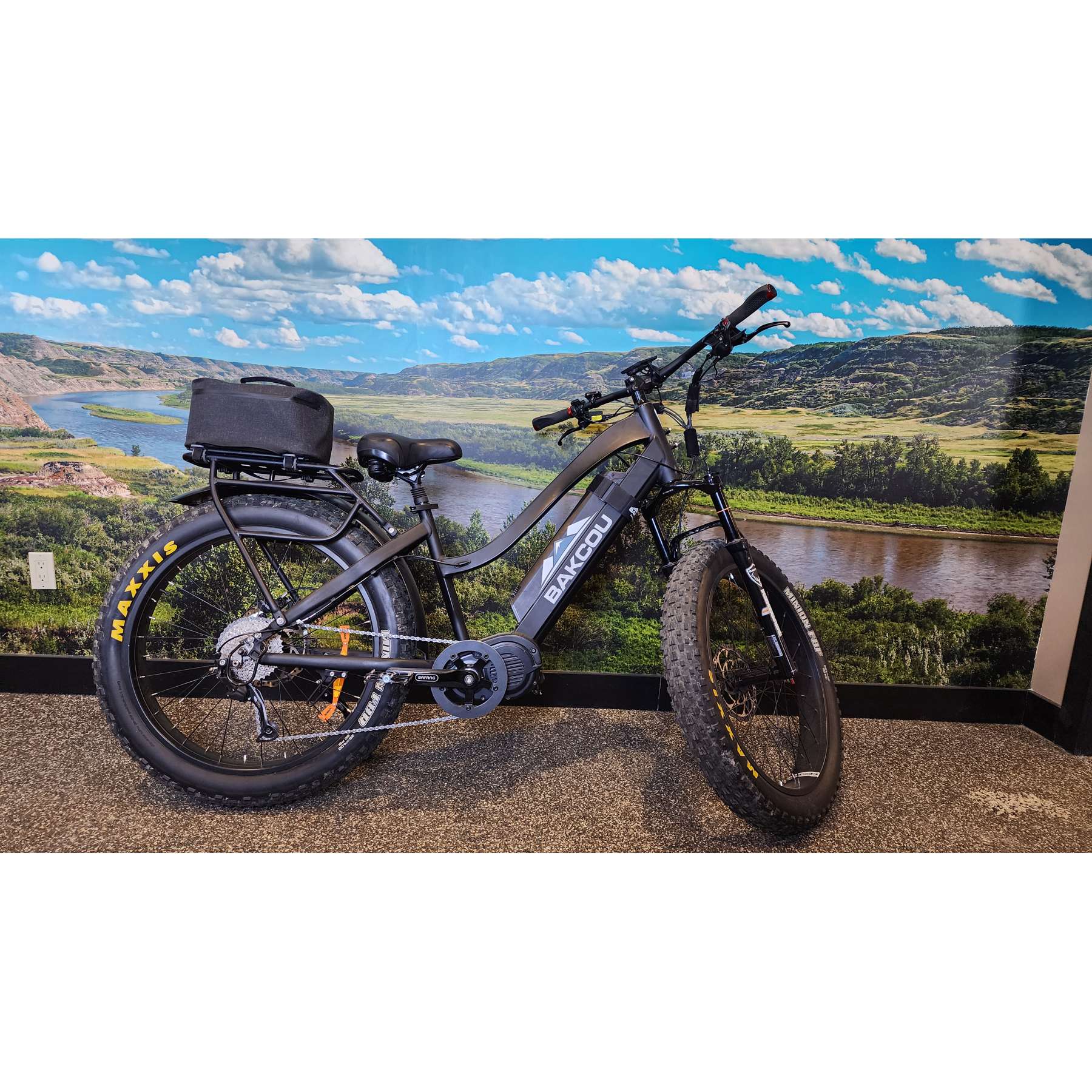 Mule Step-Through 26" Tires 21AH Matte Black Showroom Special #2