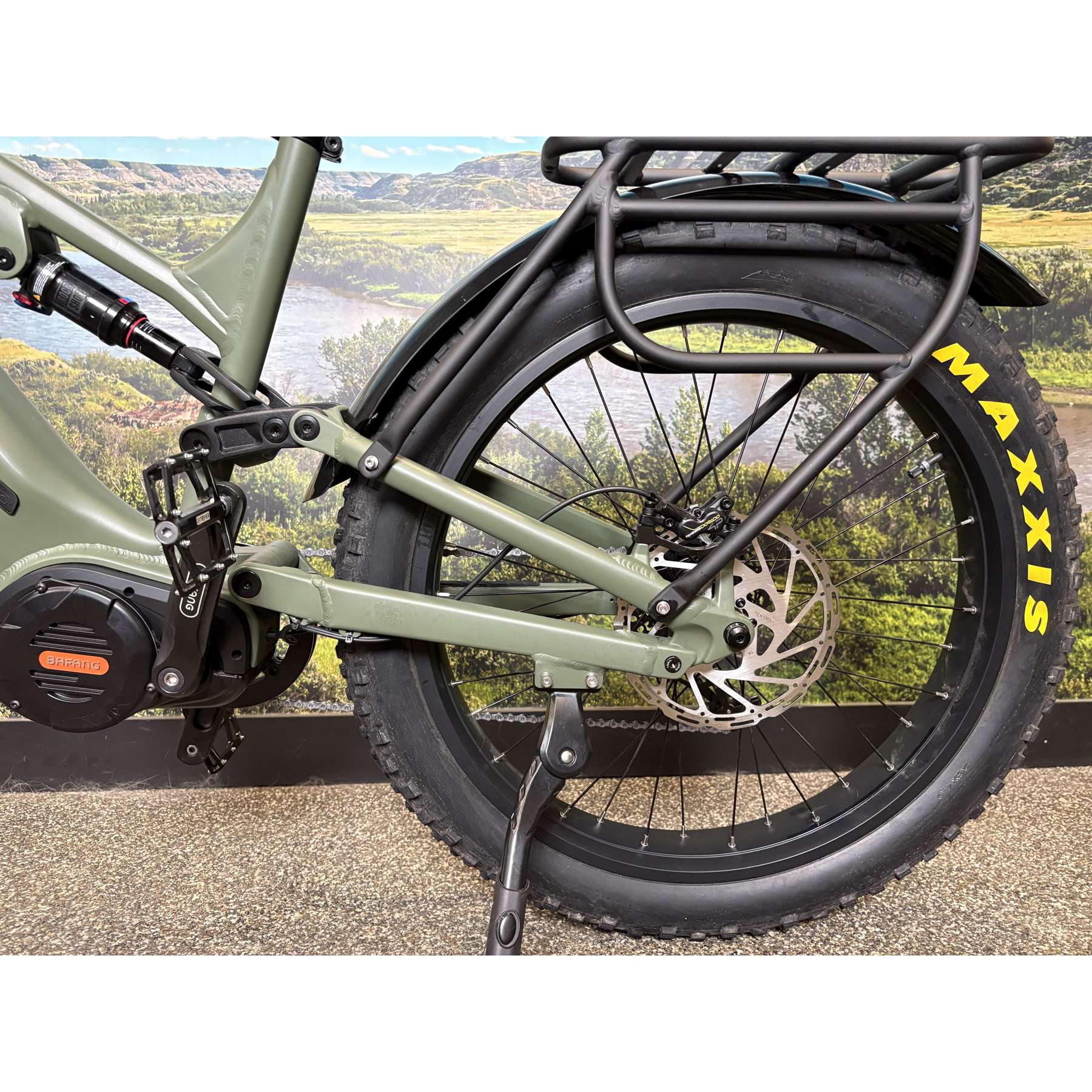 Scout 19" Frame 21AH Matte Army Green Showroom Special
