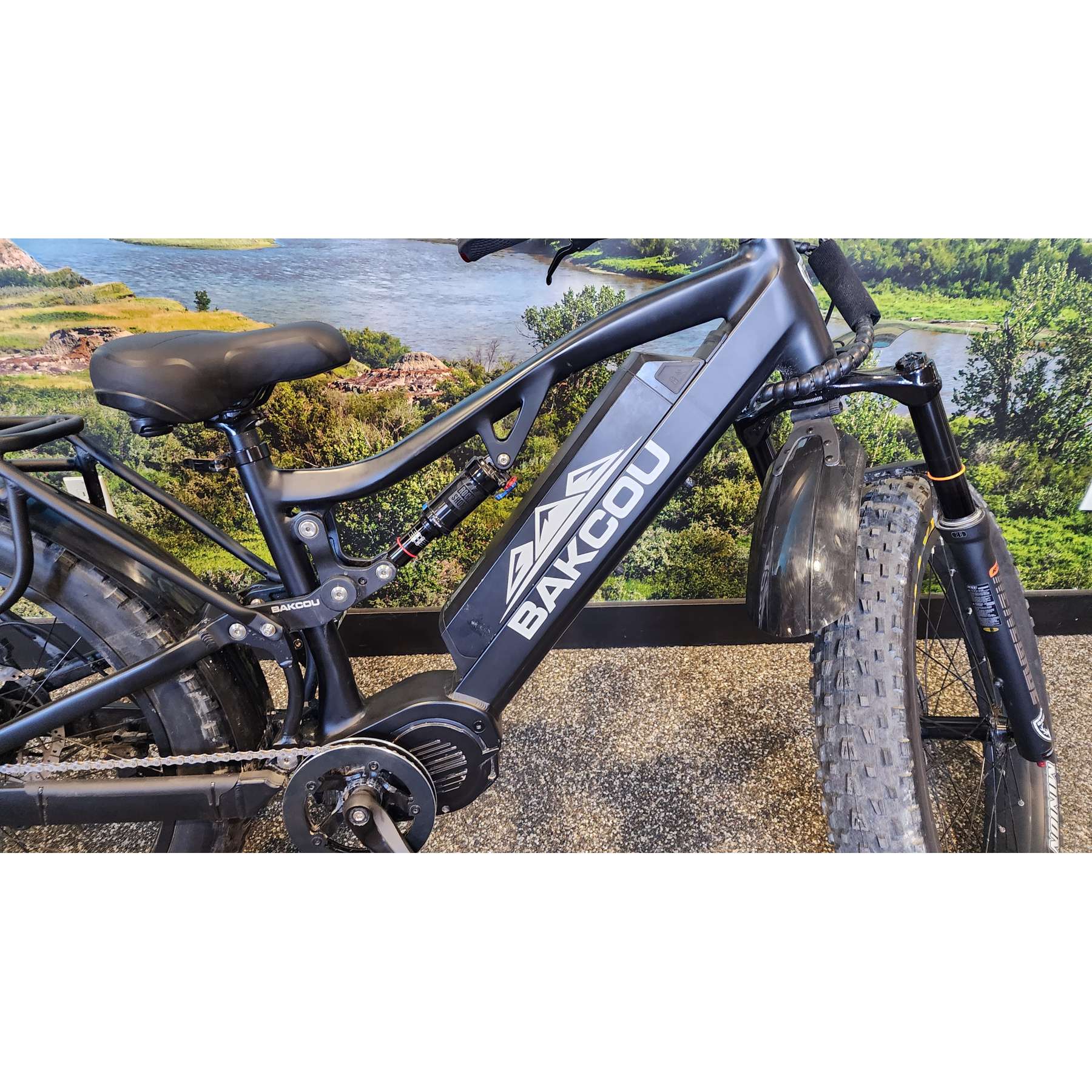 Storm Jager 17" Medium Frame 25AH Matte Black Demo Special